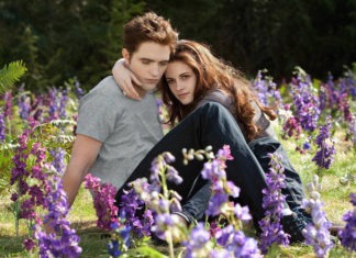 Robert Pattinson y Kristen Stewart en "Crepúsculo"