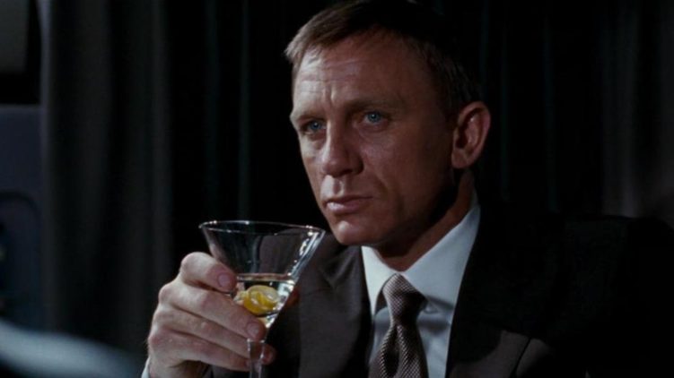 Todo sobre James Bond Curiosidades datos cifras peliculas actores villanos chicas bond 1