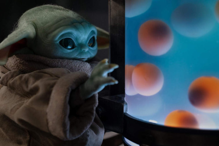 La polémica escena de Baby Yoda y los huevos